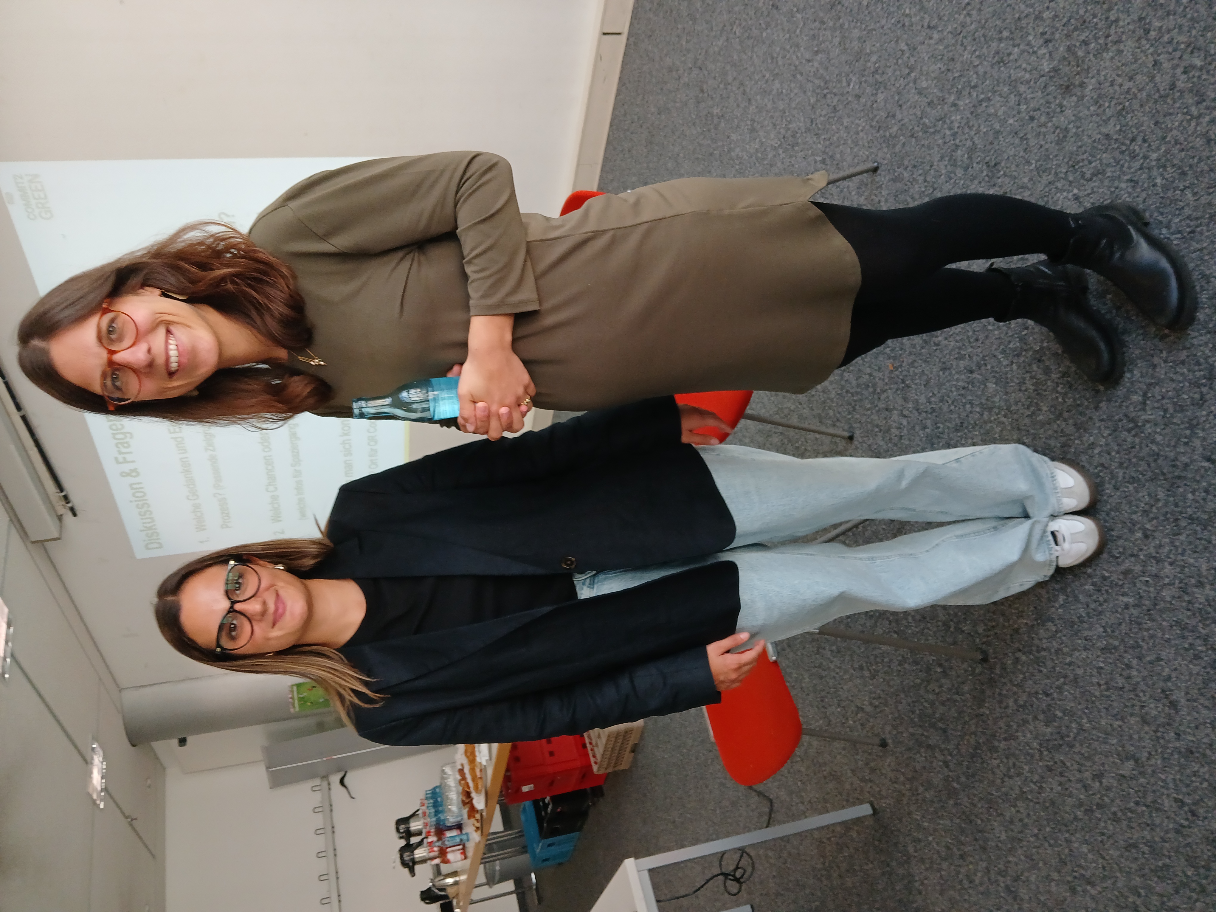 Miray Barlak und Lea Vehnekamp
